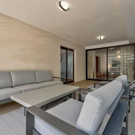 Tajinaste Costa Adeje (Tenerife)