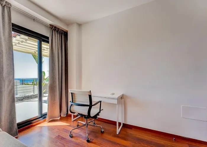 Tajinaste * Costa Adeje