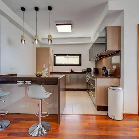 Tajinaste * 阿德耶