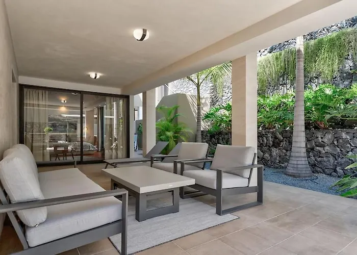 Tajinaste * Costa Adeje (Tenerife)